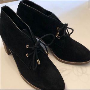Tory Burch low cut Boots size 10.5 lined